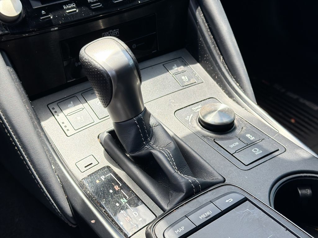 Thumbnail: 2022 Lexus IS - 20