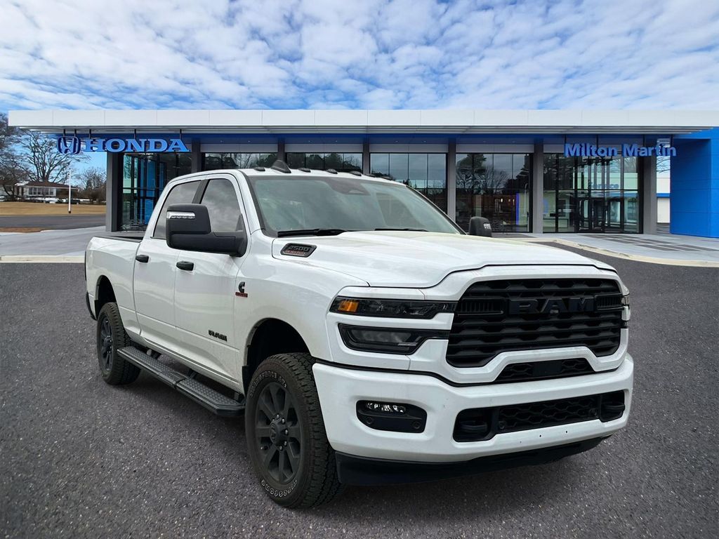 2025 RAM 2500 Big Horn Crew Cab 4WD