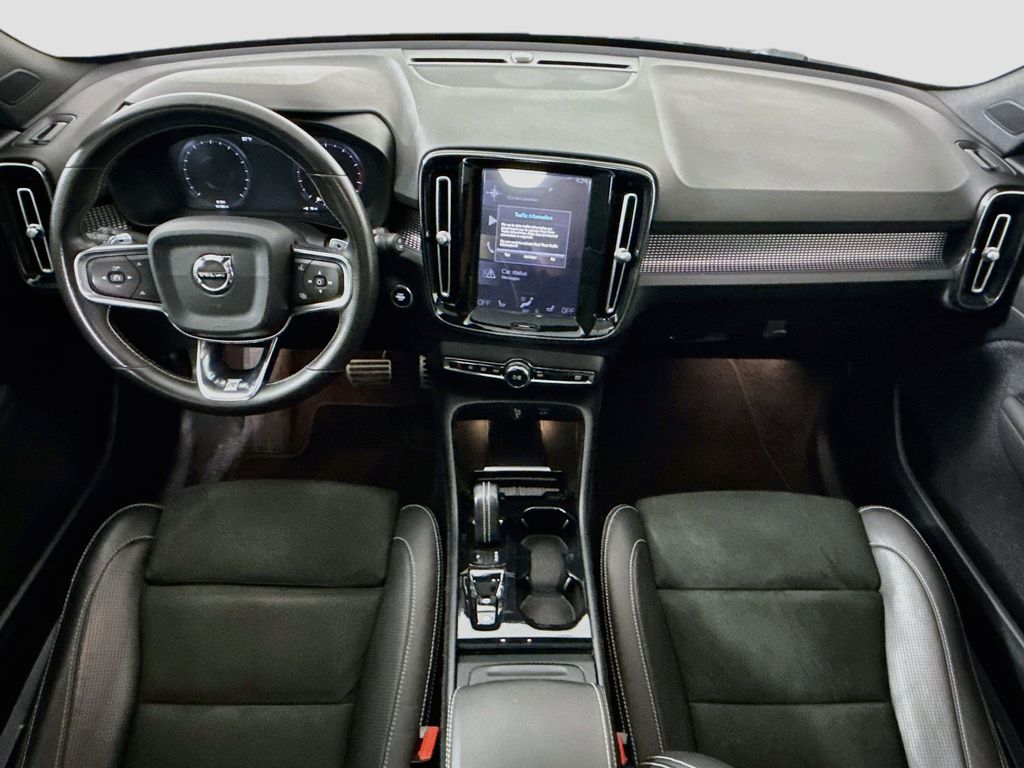 Thumbnail: 2019 Volvo XC40 - 13