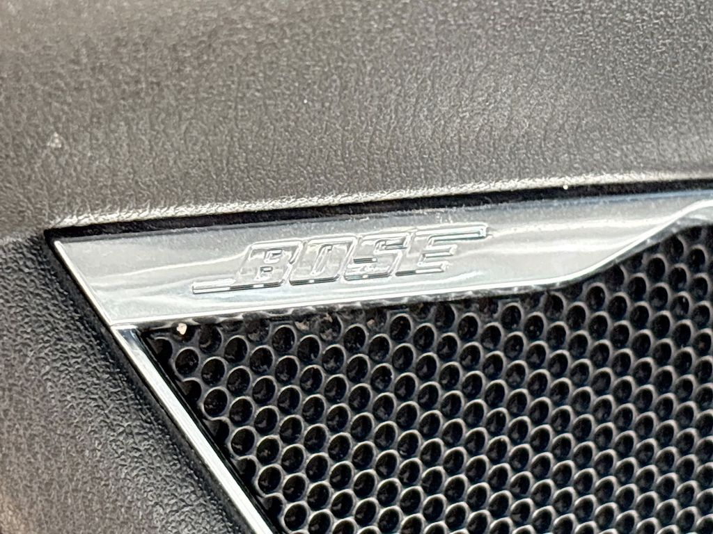 Used 2023 White Mazda Signature image 18