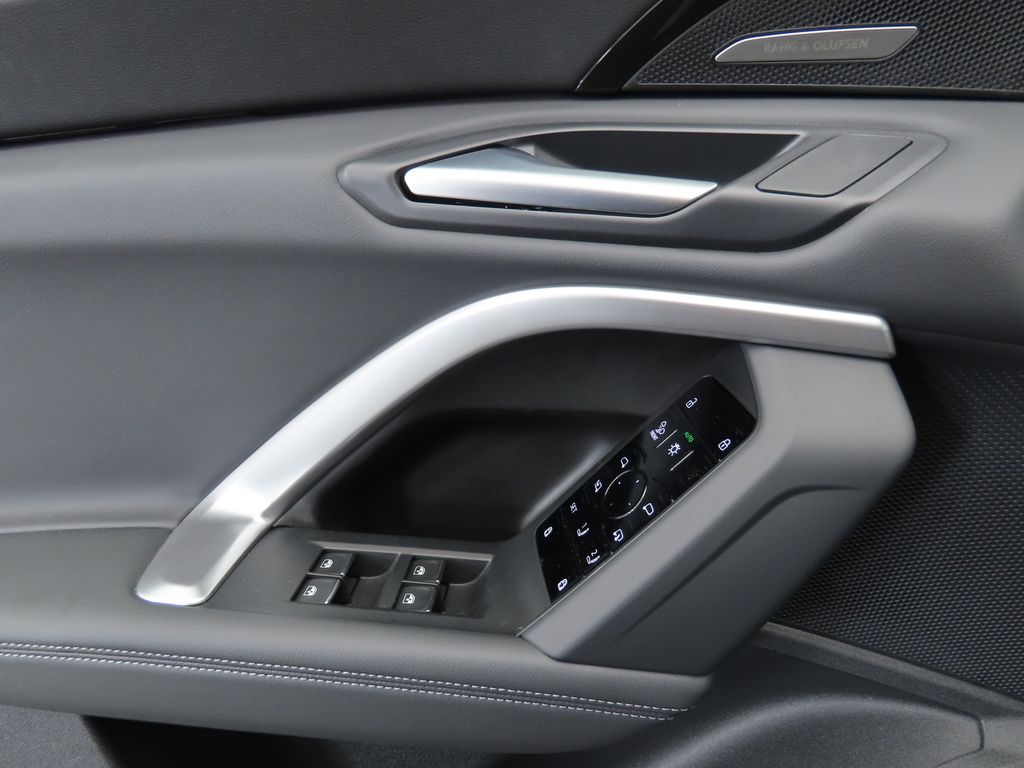 Thumbnail: 2025 Audi Q5 - 25