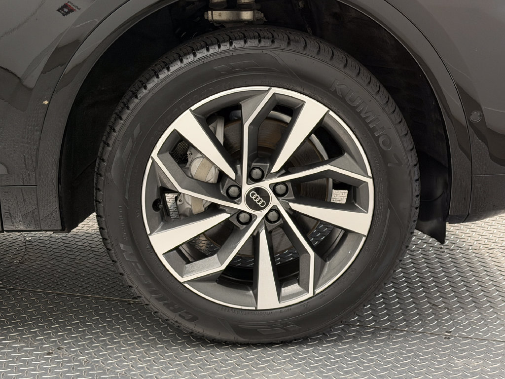 Thumbnail: 2023 Audi Q5 - 8