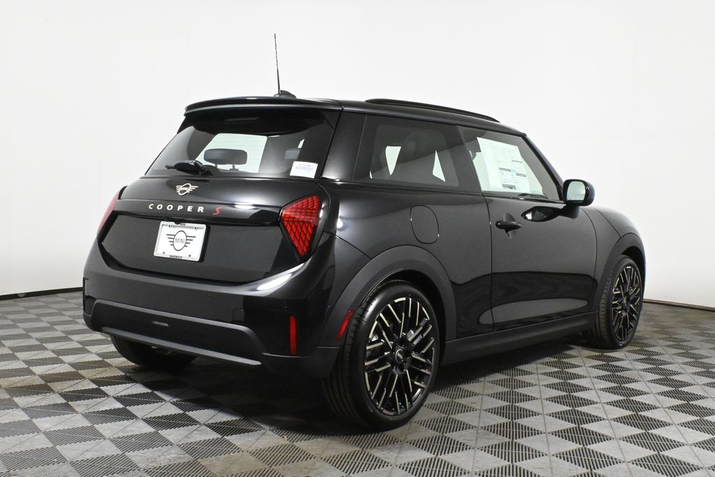 2025 MINI Cooper S 7