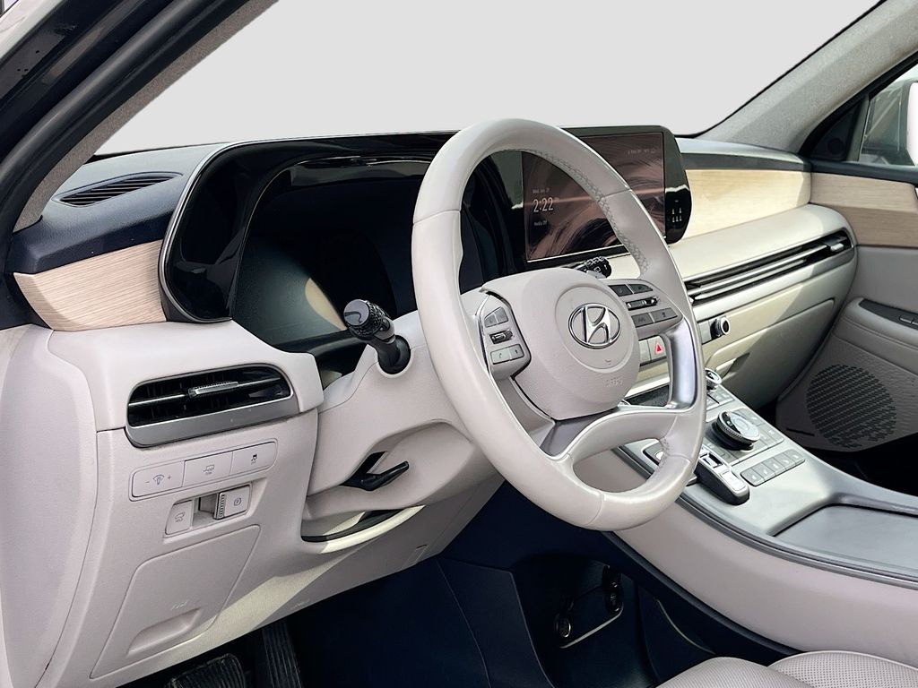 Used 2023 Gray Hyundai Limited image 9