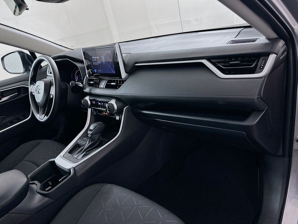 Thumbnail: 2025 Toyota RAV4 - 29