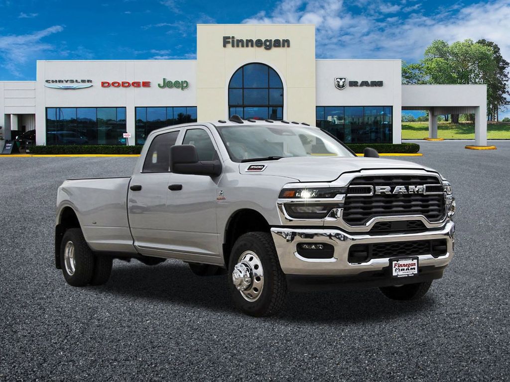 2026 RAM 3500 Tradesman Crew Cab LB DRW 4WD