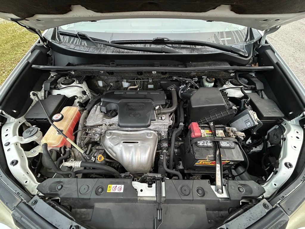 Thumbnail: 2018 Toyota RAV4 - 11