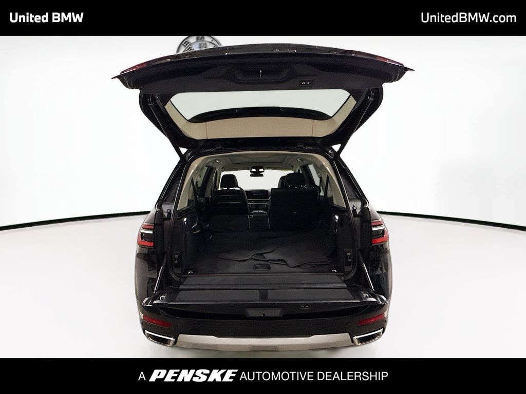 Thumbnail: 2023 BMW X7 - 15