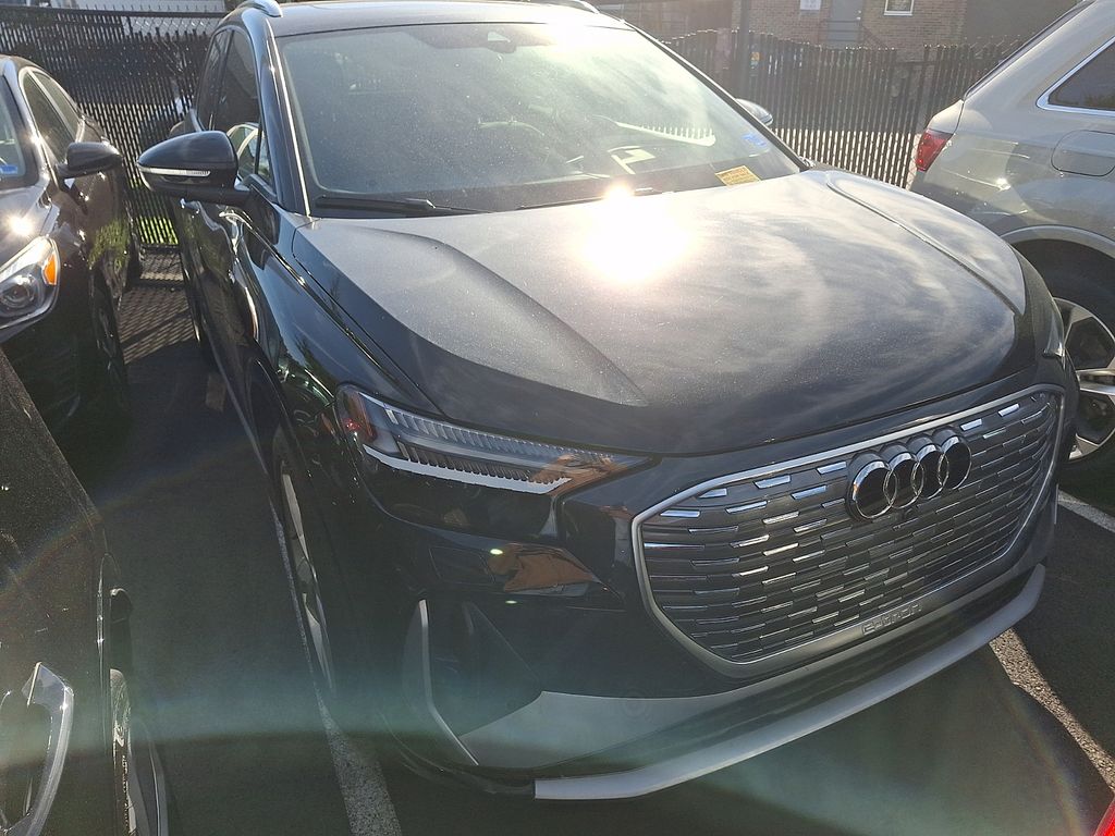 Thumbnail: 2023 Audi Q4 e-tron - 2