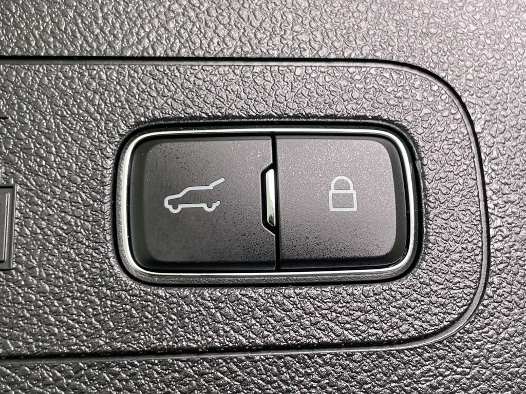 2026 Lincoln Aviator Reserve White at Phil Fitts Ford