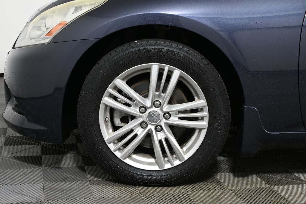 2011 INFINITI G37 X 10