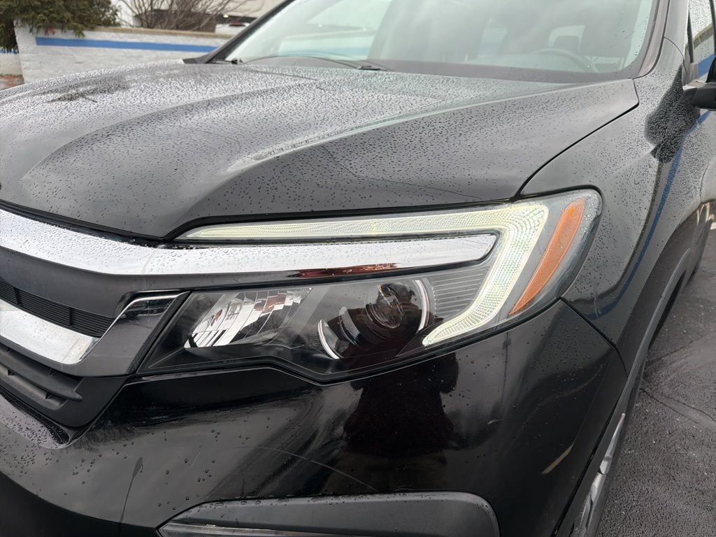 Thumbnail: 2019 Honda Pilot - 9