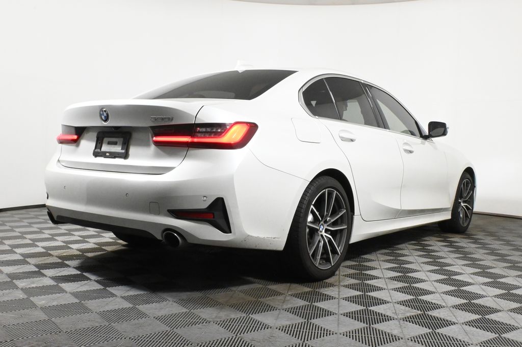 Thumbnail: 2019 BMW 3 Series - 6
