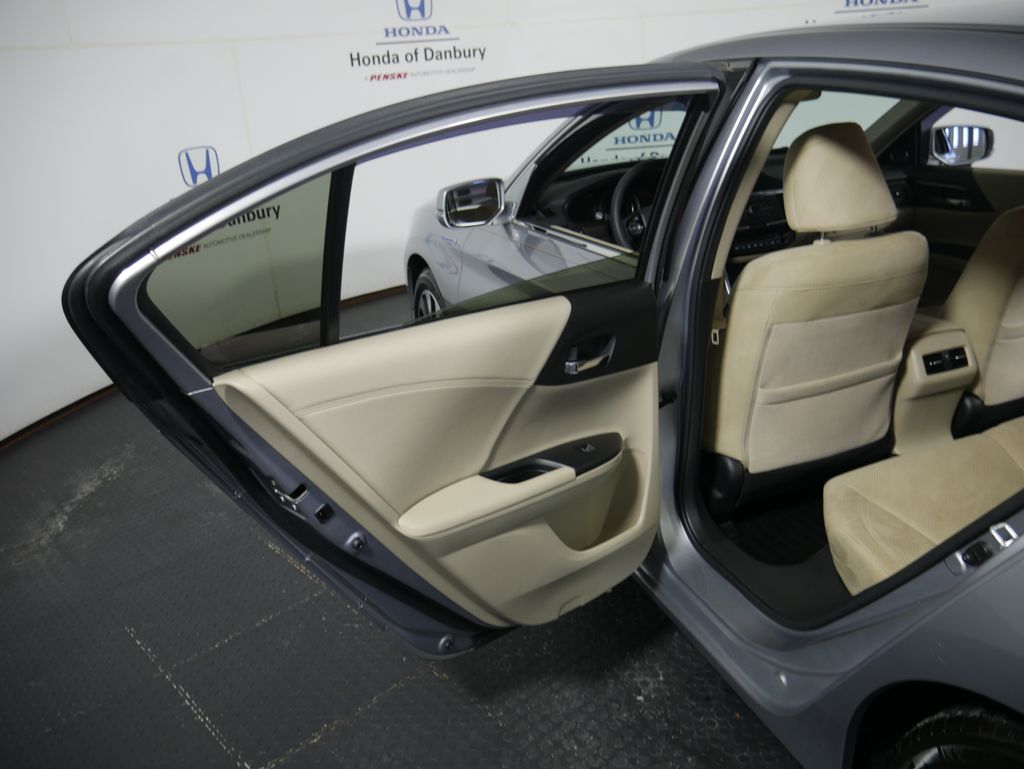 Thumbnail: 2017 Honda Accord - 8