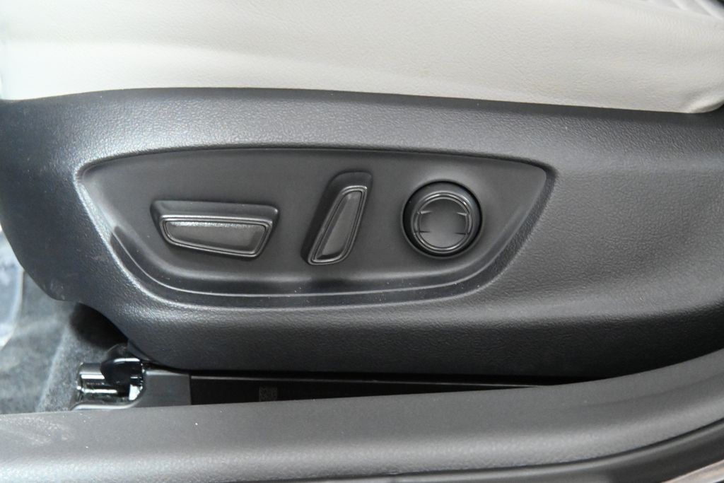 Thumbnail: 2024 Toyota Camry - 28