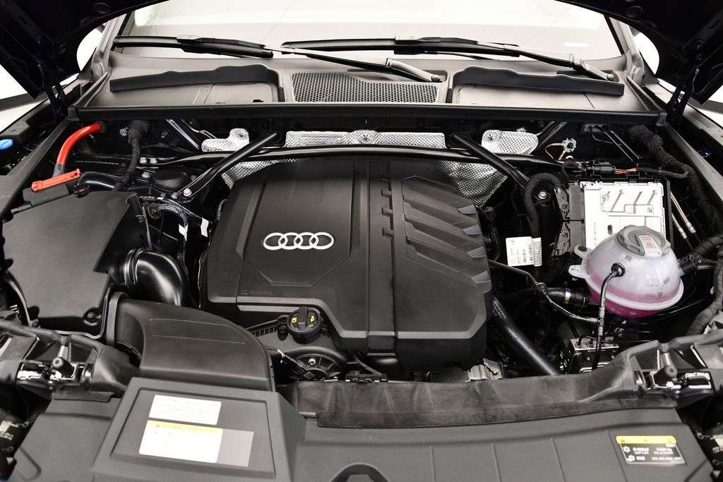 Thumbnail: 2025 Audi Q5 - 12