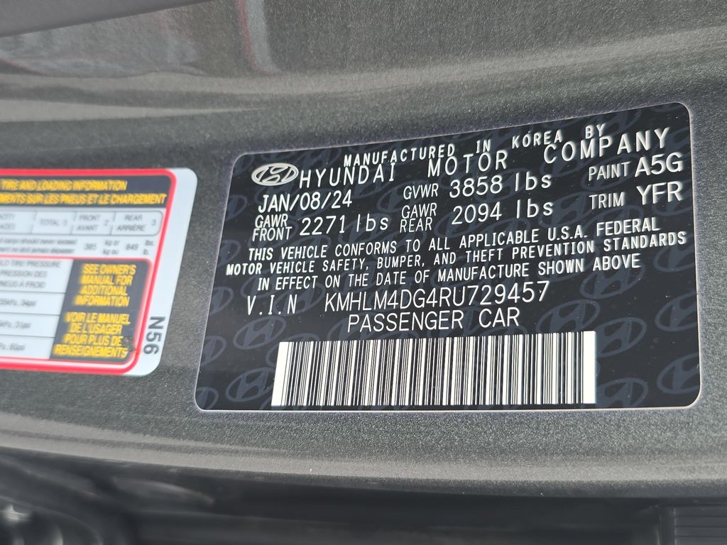 Used 2024 Hyundai Elantra Sedan