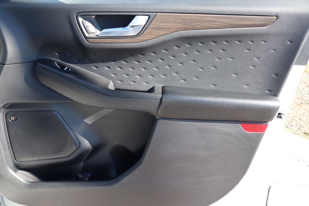 Thumbnail: 2020 Ford Escape - 24