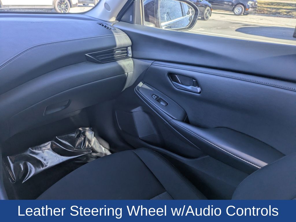 2024 Nissan Sentra SV Xtronic CVT