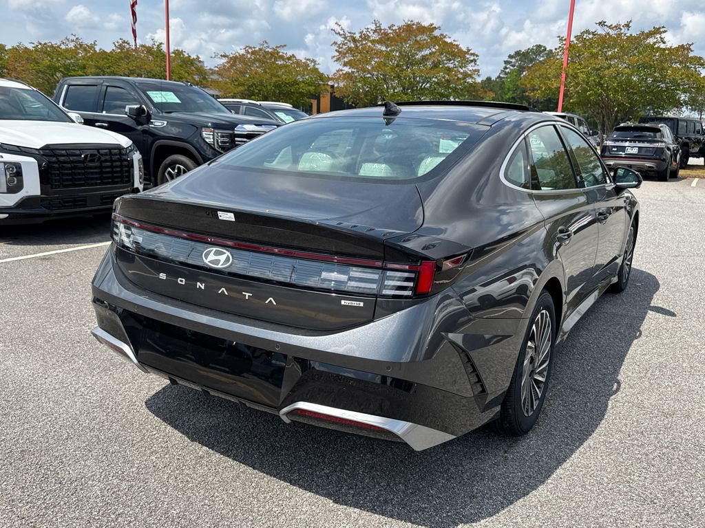2025 Hyundai Sonata Hybrid Limited photo 4