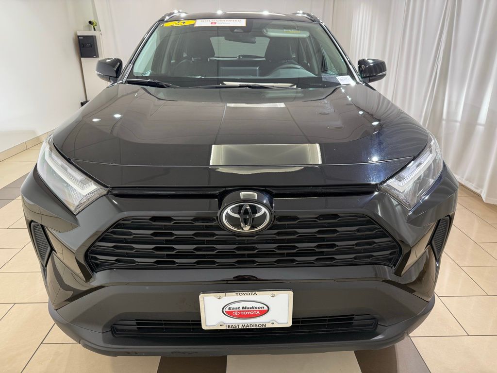 Thumbnail: 2025 Toyota RAV4 - 8