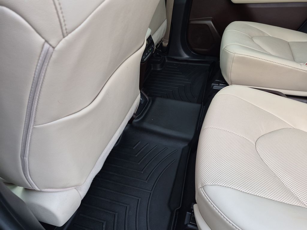 Used Car 2022 Toyota Highlander  Platinum For Sale Under $40,000 In Austin, Texas
