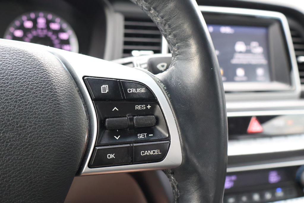 Thumbnail: 2019 Hyundai Sonata - 17