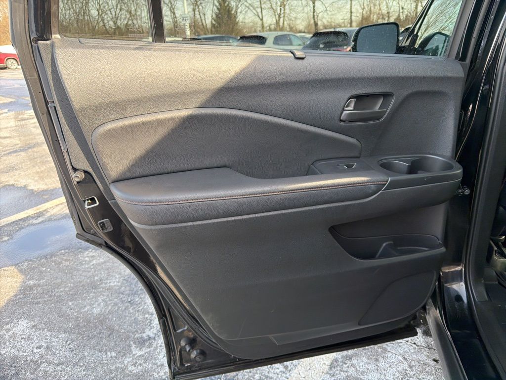 Thumbnail: 2023 Honda Passport - 21