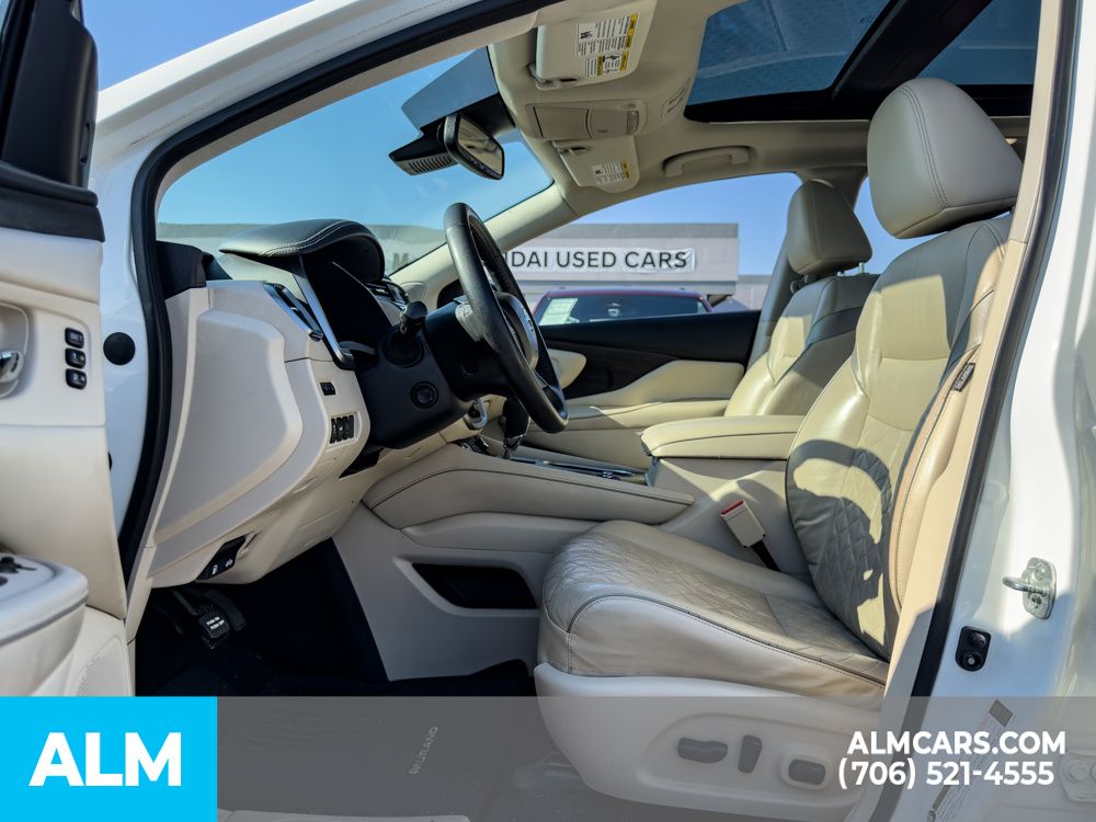 Used 2019 White Nissan Platinum image 15