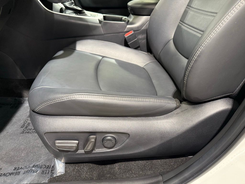 Thumbnail: 2025 Toyota RAV4 - 14