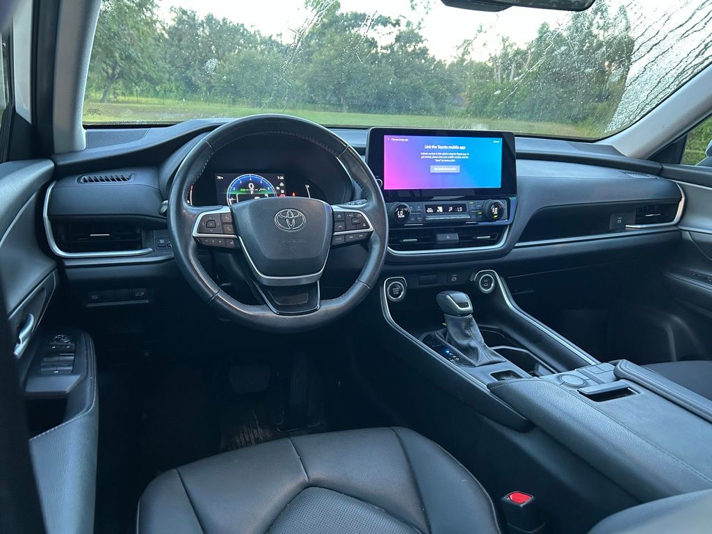 Thumbnail: 2024 Toyota Grand Highlander - 12