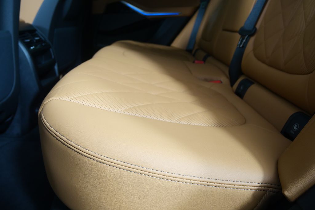 Thumbnail: 2026 BMW X5 - 15