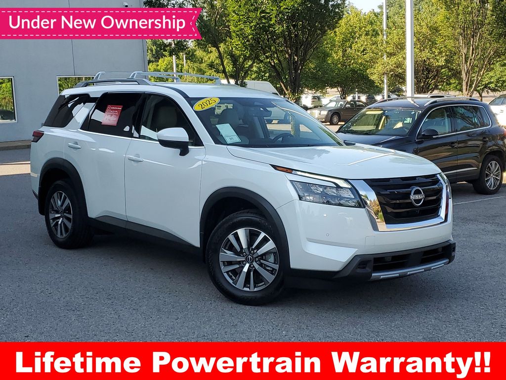 White Pearl 2025 Nissan Pathfinder SUV / Crossover All-Wheel Drive 9-Speed Automatic