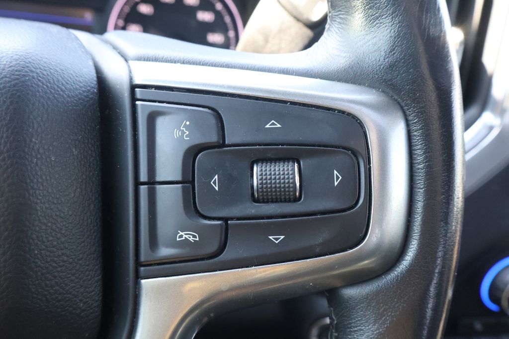 Thumbnail: 2021 Chevrolet Silverado 1500 - 23