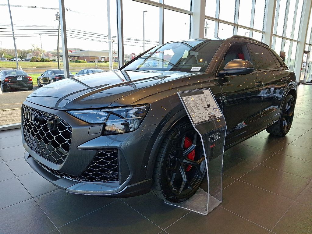 Thumbnail: 2026 Audi RS Q8 - 2