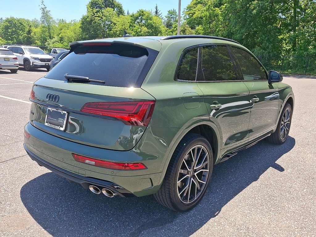 Thumbnail: 2024 Audi SQ5 - 6