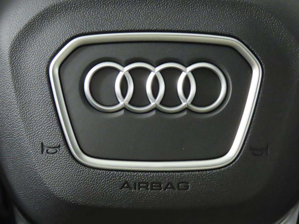 Thumbnail: 2025 Audi Q3 - 17