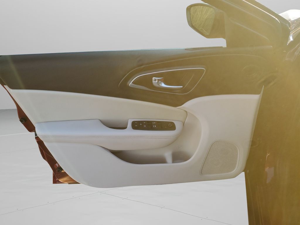 Used Car 2015 Chrysler 200  Limited For Sale Under $10,000 In Austin, Texas