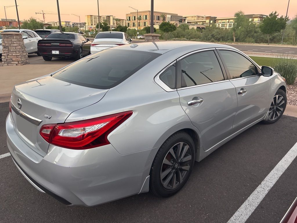 Thumbnail: 2016 Nissan Altima - 5