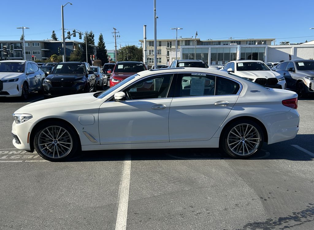 Thumbnail: 2018 BMW 5 Series - 2