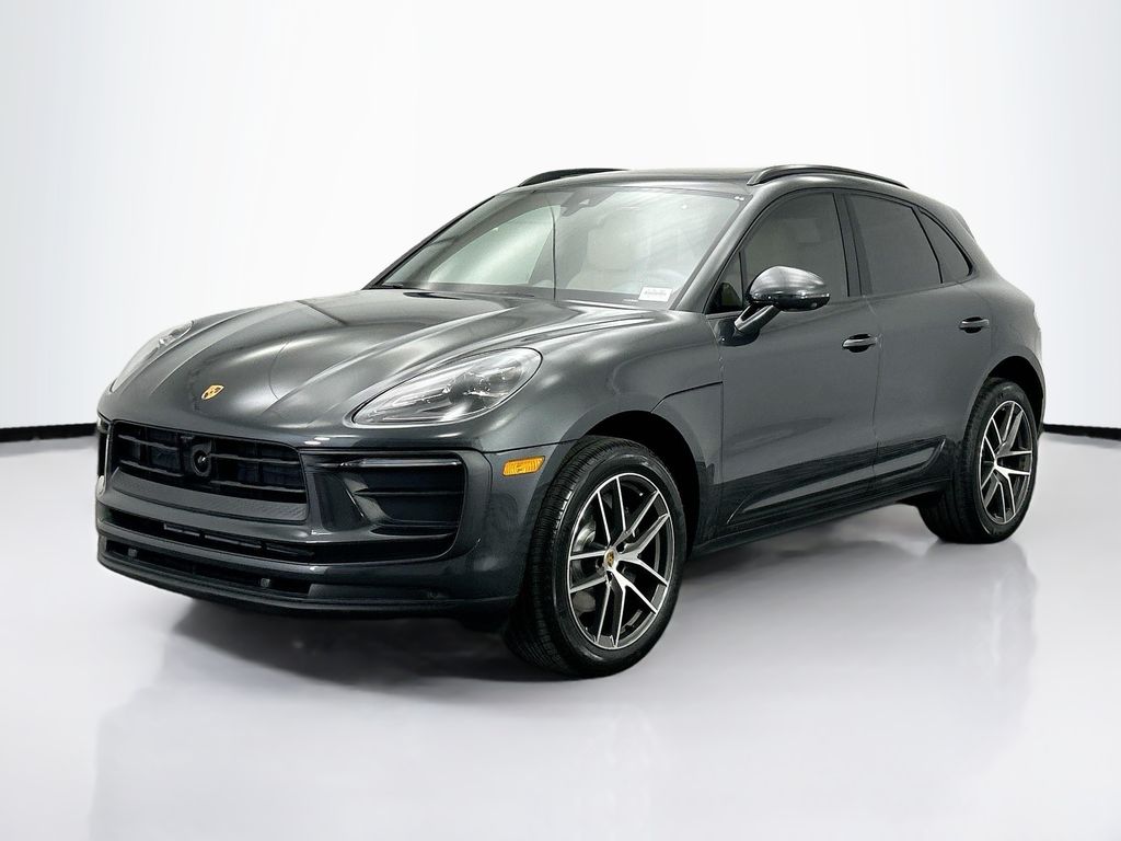 Thumbnail: 2026 Porsche Macan - 1