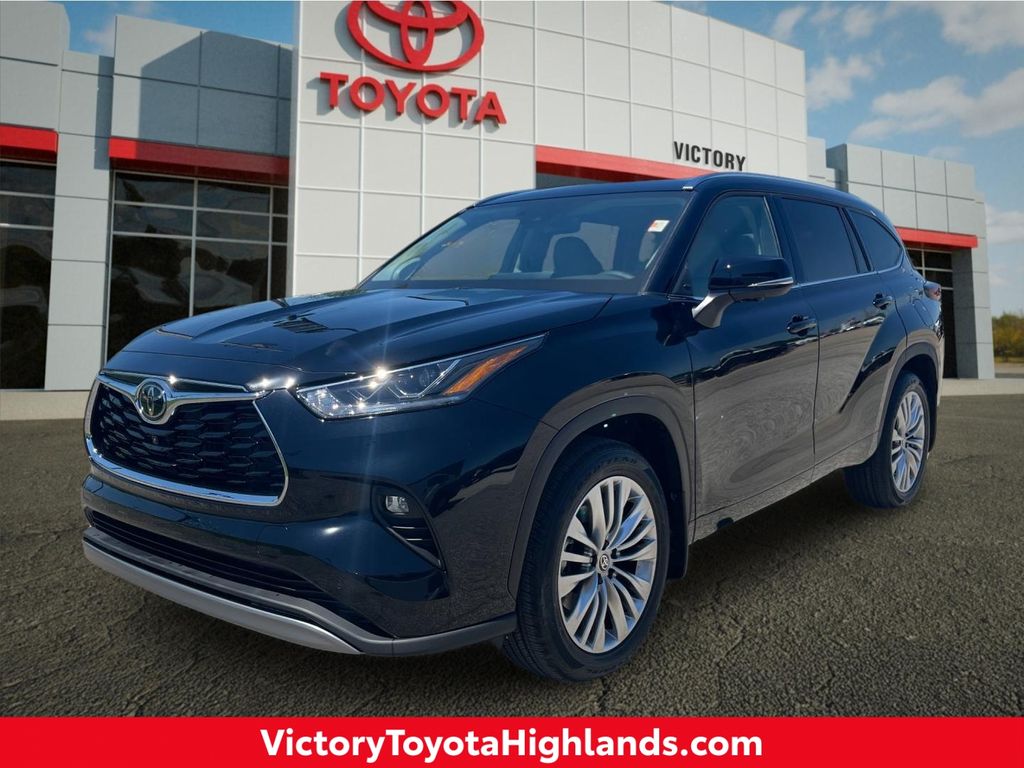 Black 2026 Toyota Highlander Platinum AWD SUV / Crossover All-Wheel Drive 8-Speed Automatic