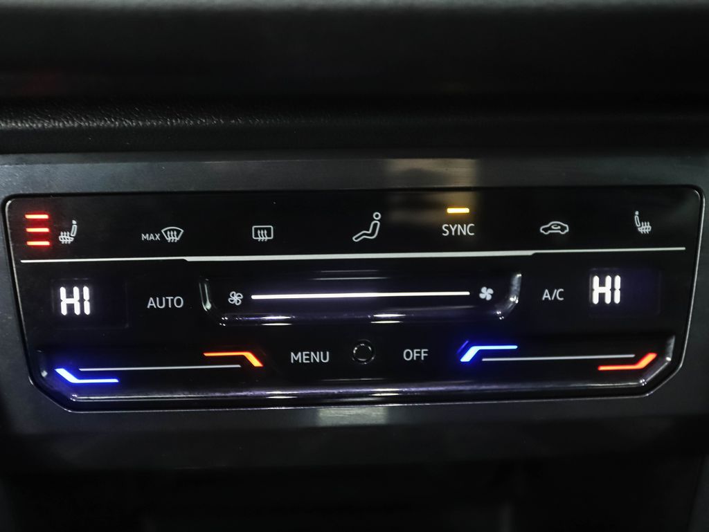 Thumbnail: 2024 Volkswagen Tiguan - 18