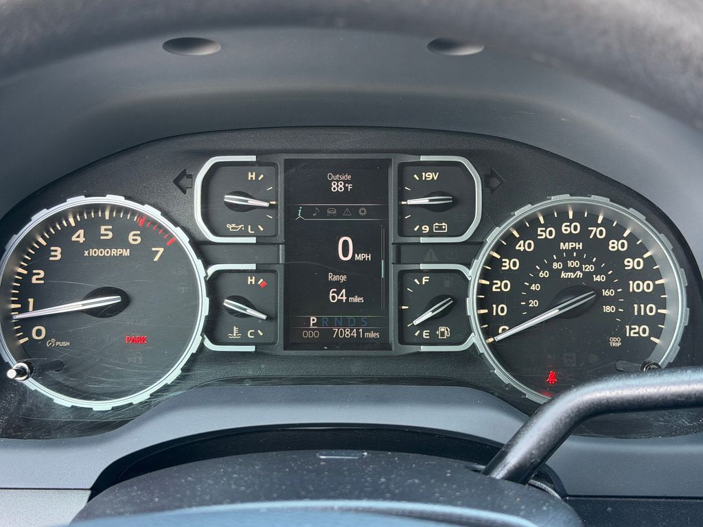 Thumbnail: 2019 Toyota Tundra - 19