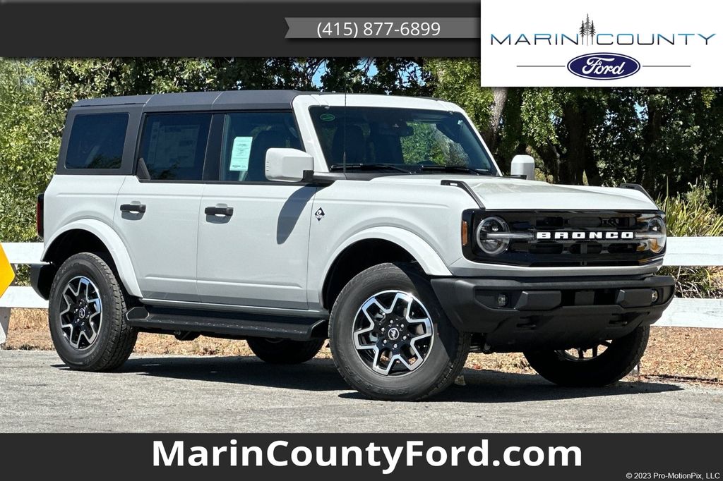 2026 Ford Bronco Outer Banks