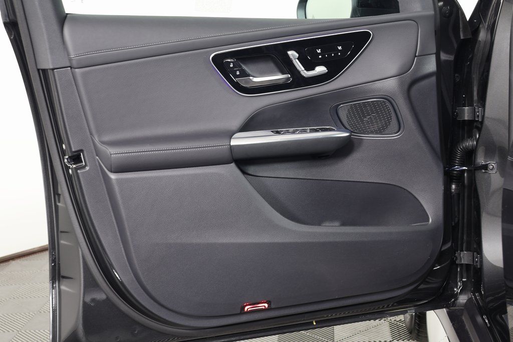 Thumbnail: 2026 Mercedes-Benz GLC - 7