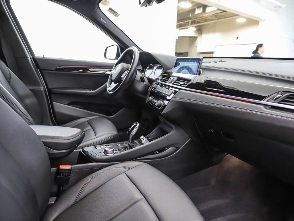 2022 BMW X1 xDrive28i 30