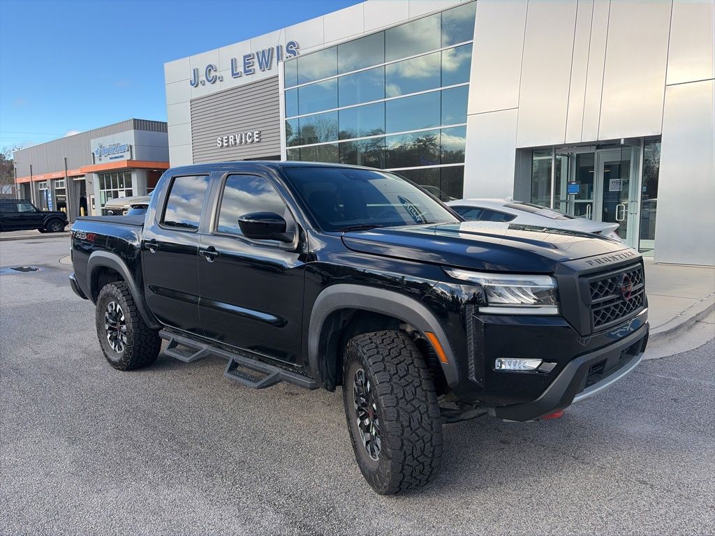 2024 Nissan Frontier Crew Cab PRO-4X 4x4
