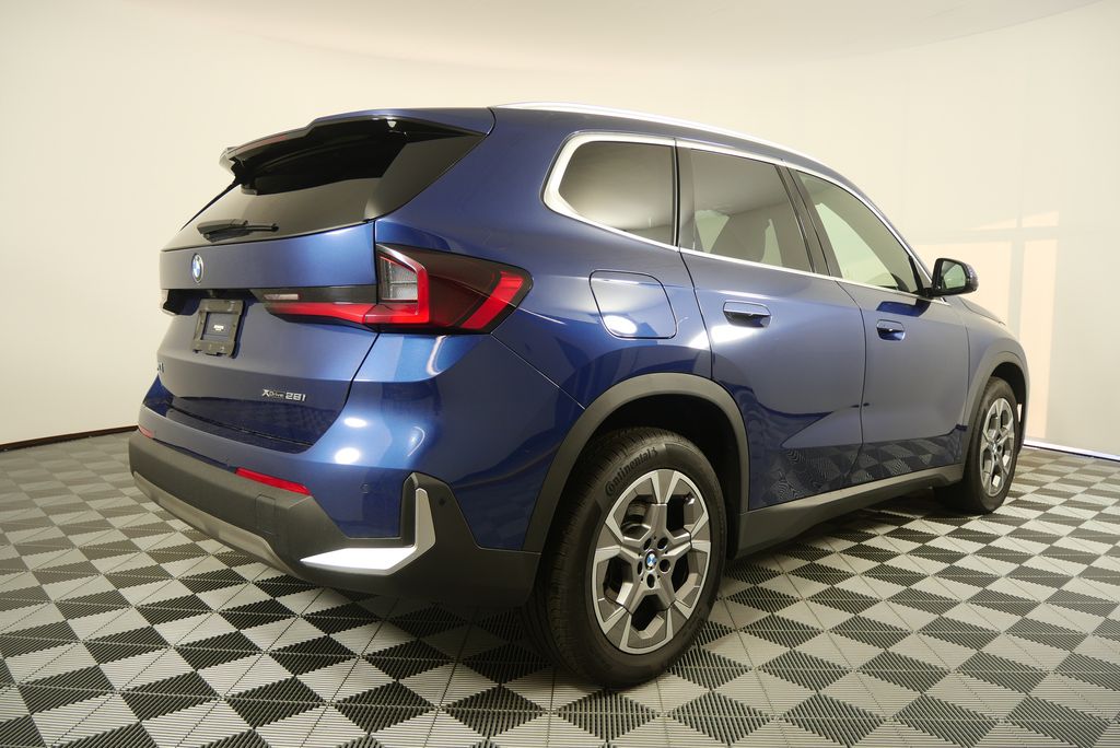 Thumbnail: 2025 BMW X1 - 3