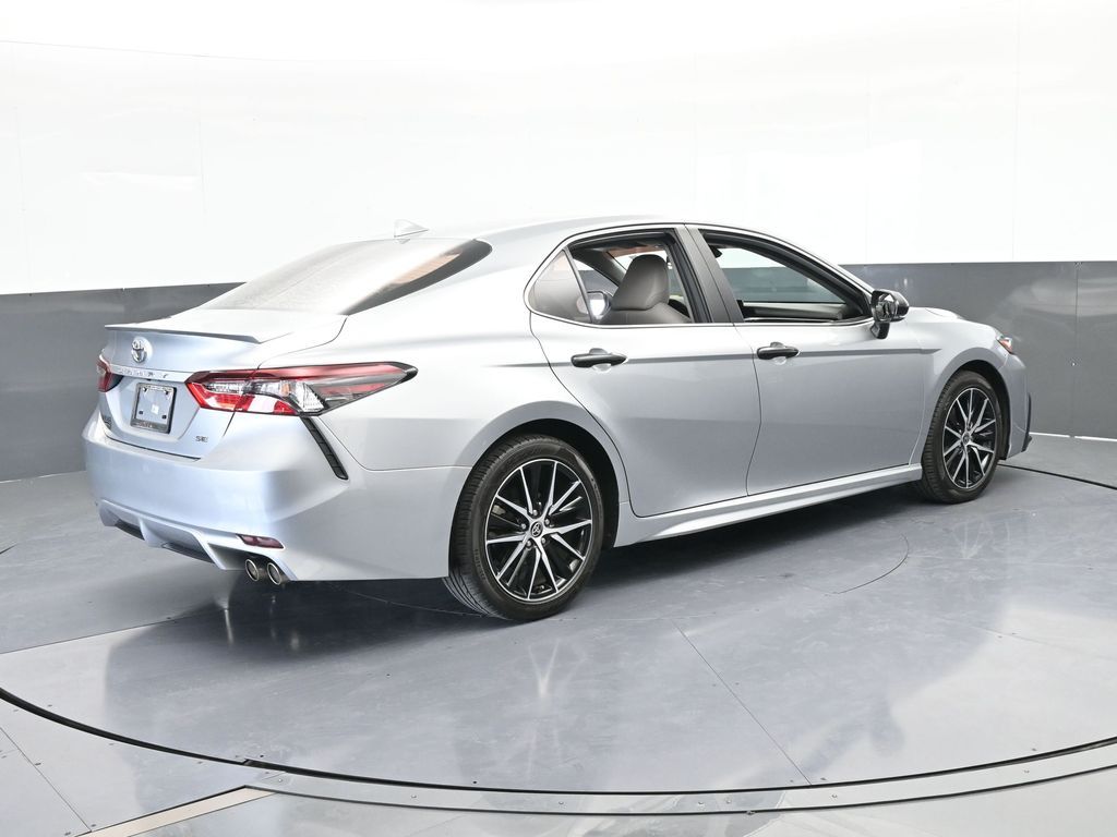 Used 2022 Silver Toyota SE image 6